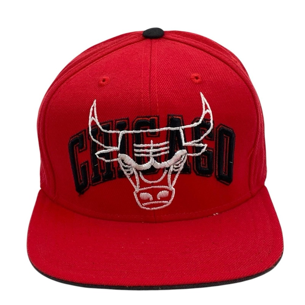 Adidas Chicago Bulls Red Snapback Hat Wool Blend‎ Big Bull Head Spell Out